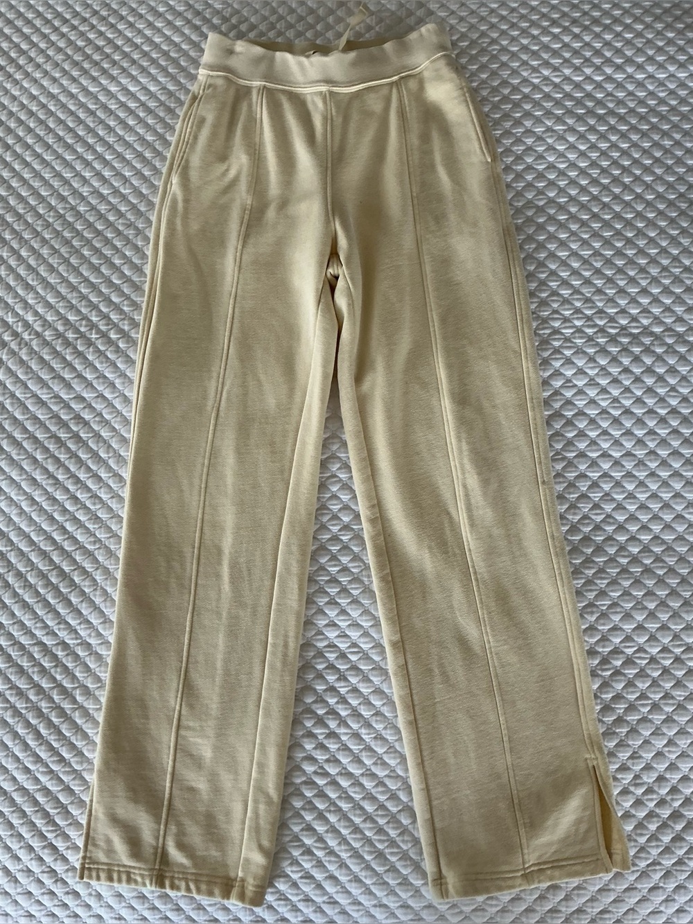 ALO Yoga Straight Leg Sweatpants in French Vanilla S - Picture 8 of 16